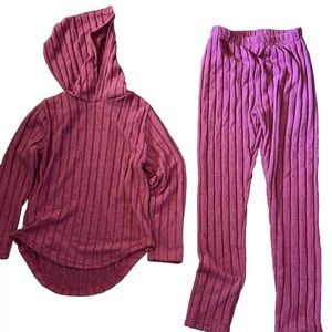 NEW BUNDLE 2 Piece Little Comfy Girls Outfit Pink & Green S/ 7&8